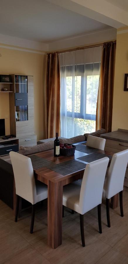 Villa Persik Utjeha-Bušat Extérieur photo