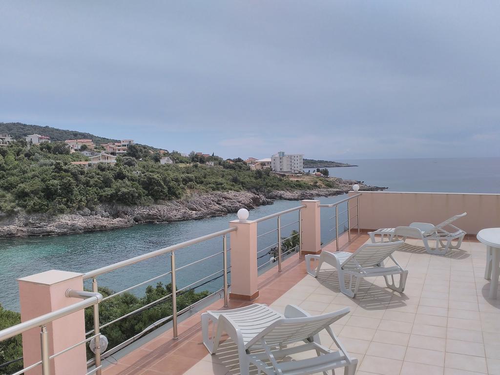 Villa Persik Utjeha-Bušat Extérieur photo